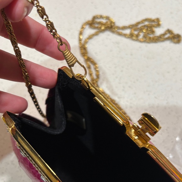 Chic Pink Snakeskin Clutch with Gold Chain - Picture 6 of 7